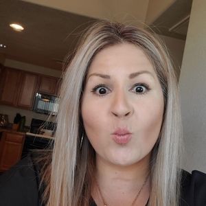 Meet your Posher, Lizbette